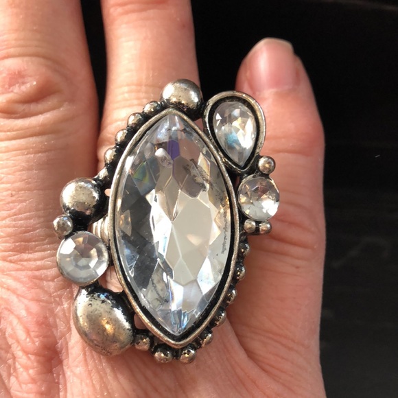 Fun cocktail ring - Picture 3 of 5